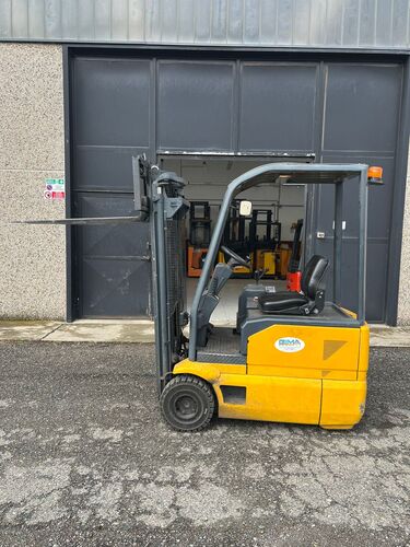 CARRELLO ELEVATORE OM PIMESPO XE 15H 3